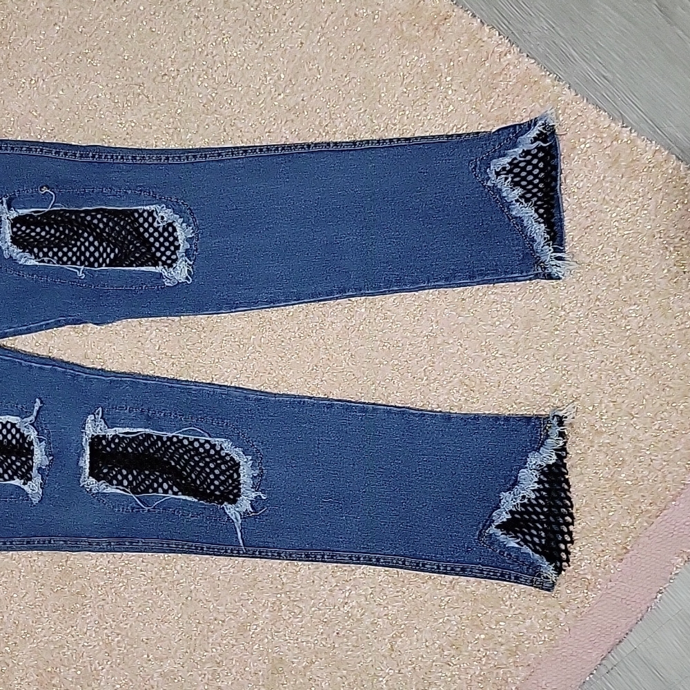 Jean - Picture 2 of 3
